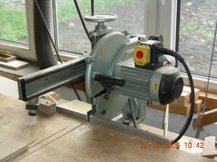 Dickenhobelmaschine